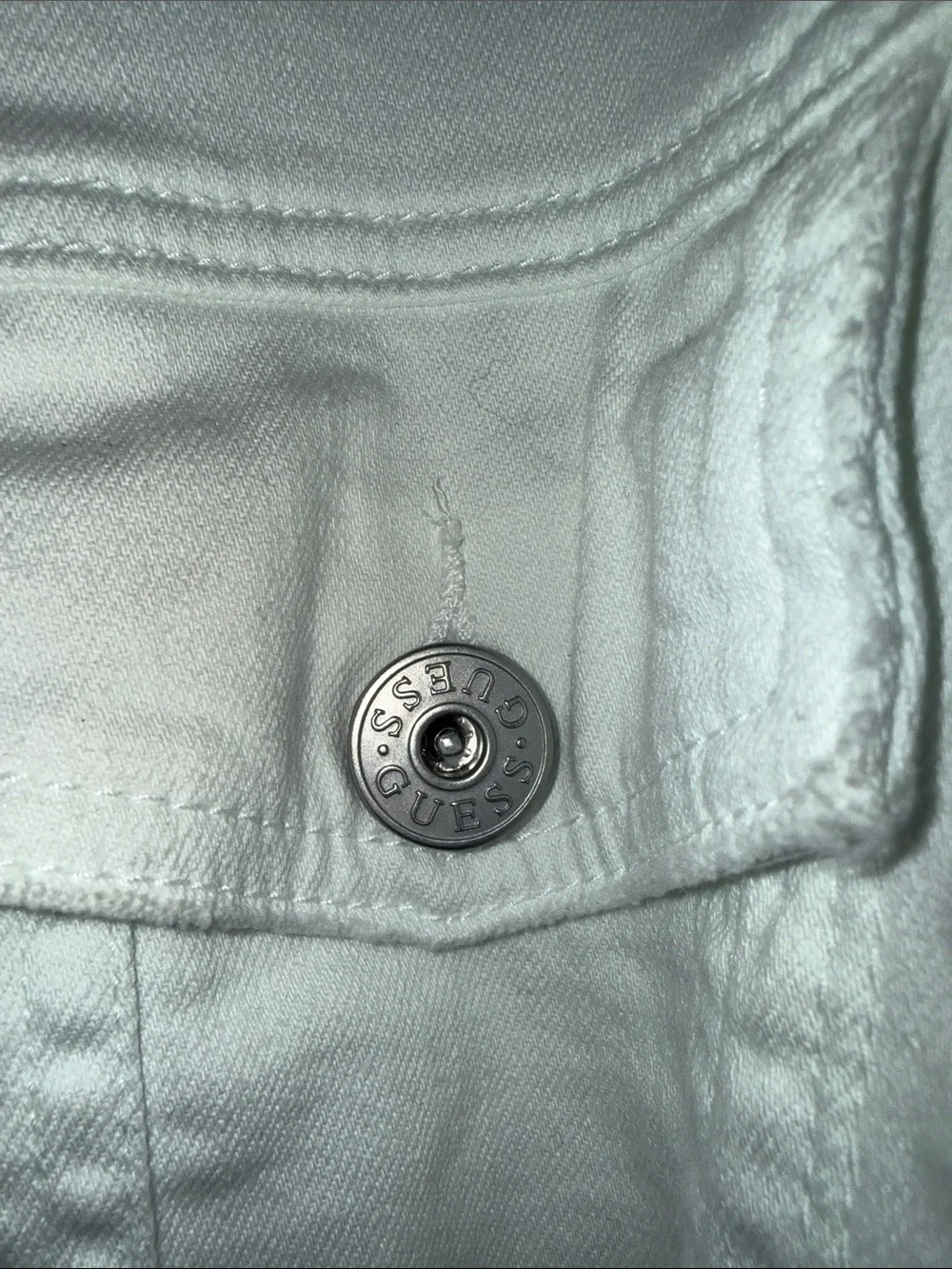 Guess White Distressed Denim Jacket with detachable Hood Size Small - Unisex